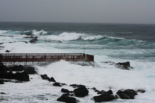 onda  cliff  sea storm