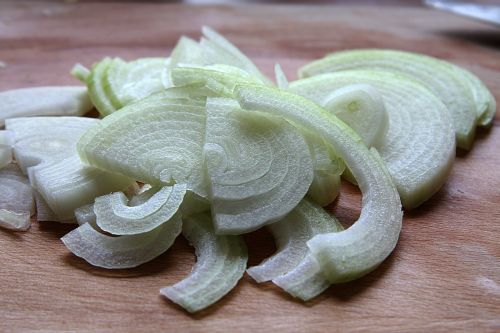 onions onion rings cut