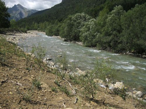 ordesa river water