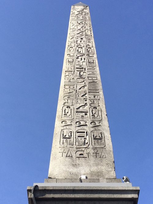 obelisk ornament place de la concorde