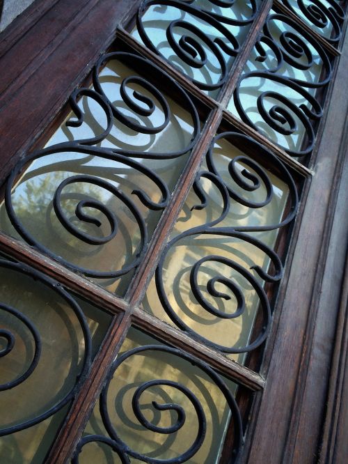 ornate door perspective