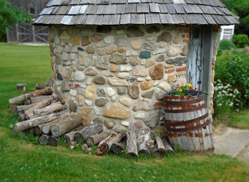 outbuilding shed woodpile