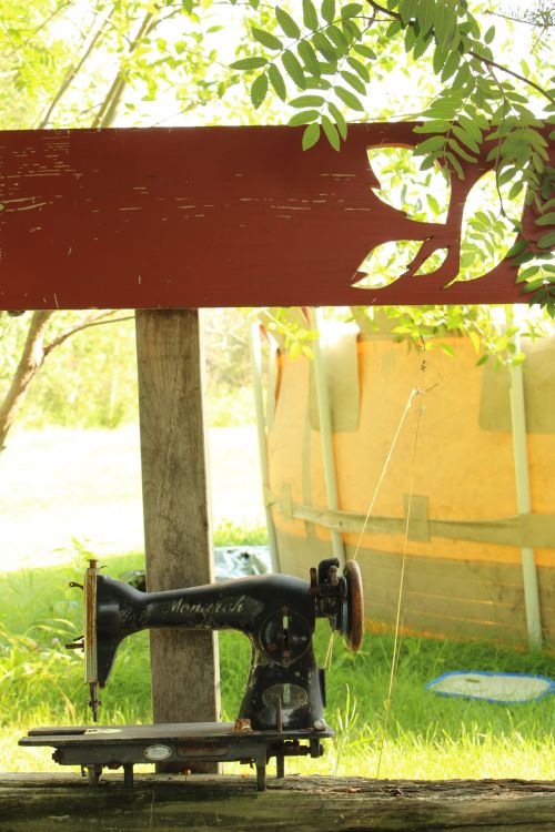 Outdoor Sewing Machine