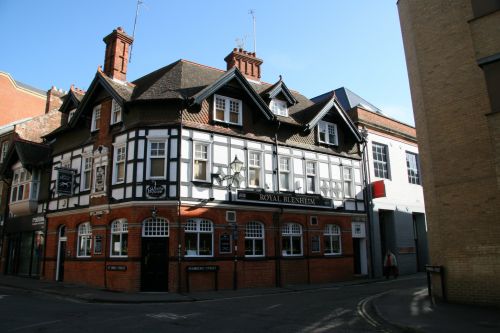 Oxford Pub