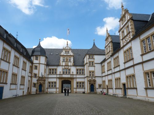 paderborn castle neuhaus