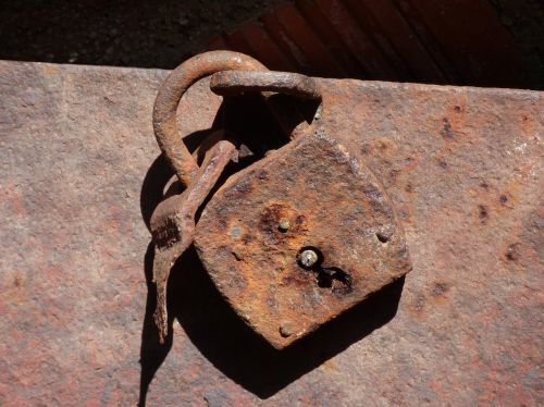 padlock old rusty