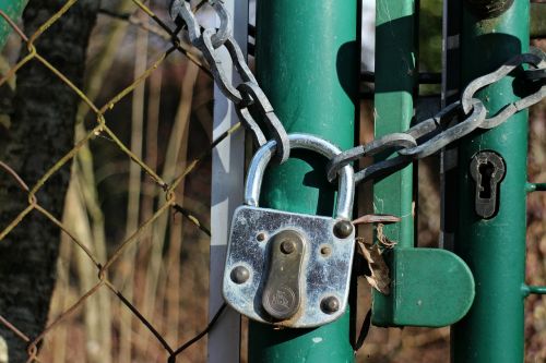 padlock castle secure