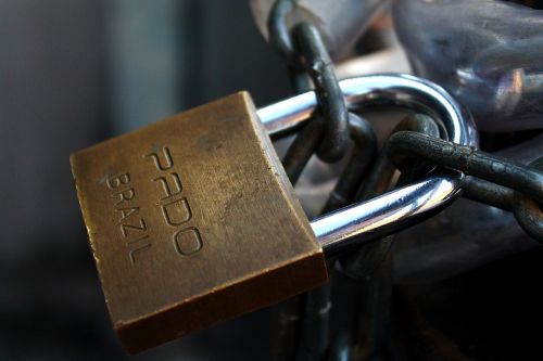padlock chain security