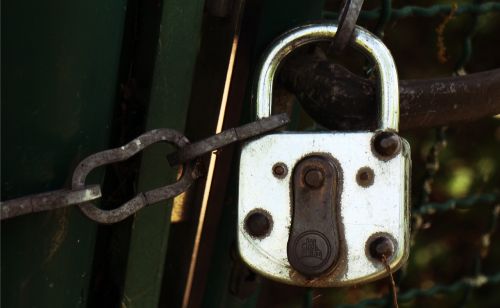 padlock castle secure