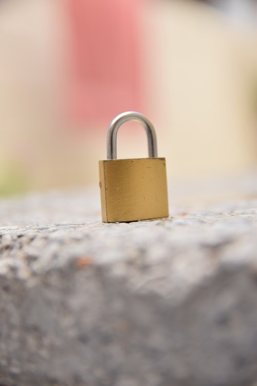 padlock  key  door