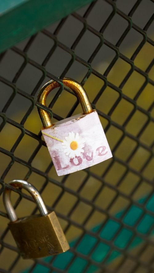 padlock love symbol