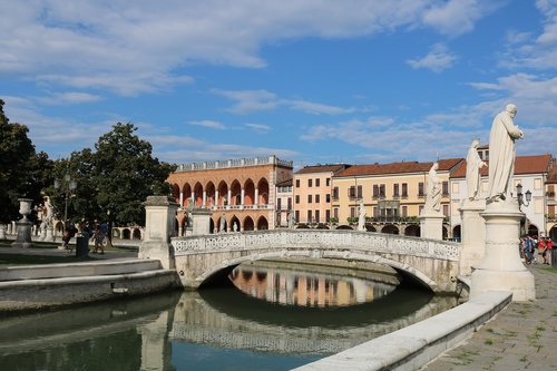 padova  italy  sculptures