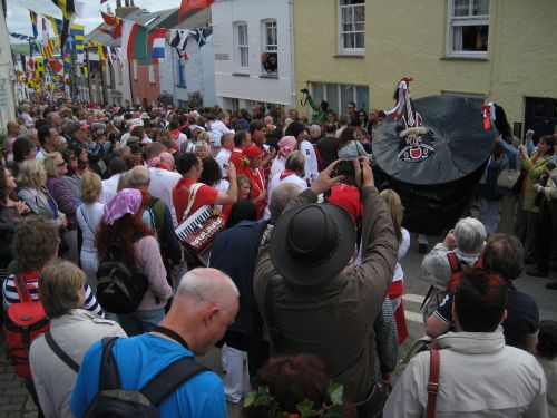 padstow may day old 'oss