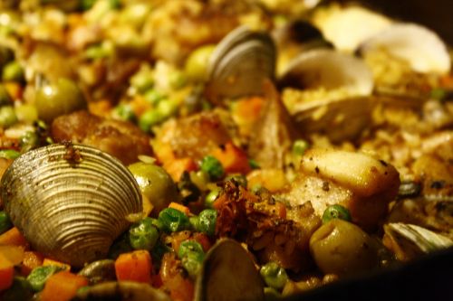 paella oysters clams