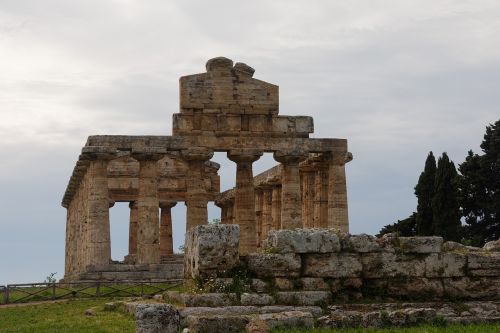 paestum temple places of interest