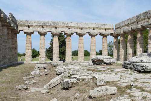 paestum  italy  antiquity