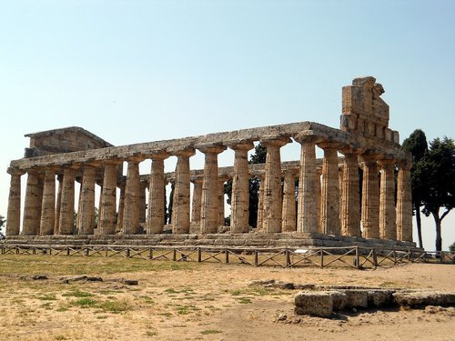 paestum  italy  vacations