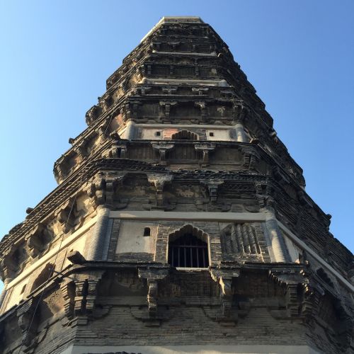 pagoda tower building
