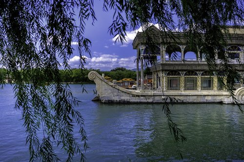 pagoda  china  lake
