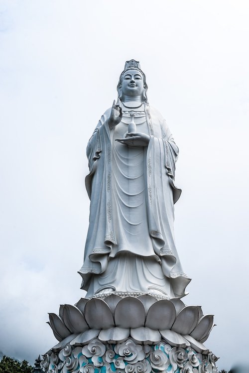 pagoda  statue  bodhisattva