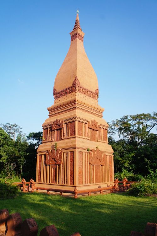 pagoda phathot's picture measure