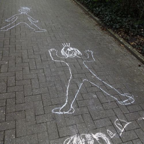 painting sidewalk chalk