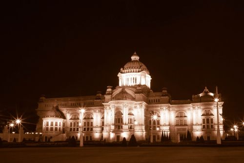 palace bangkok landscape