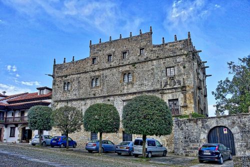 palace fortification architecture