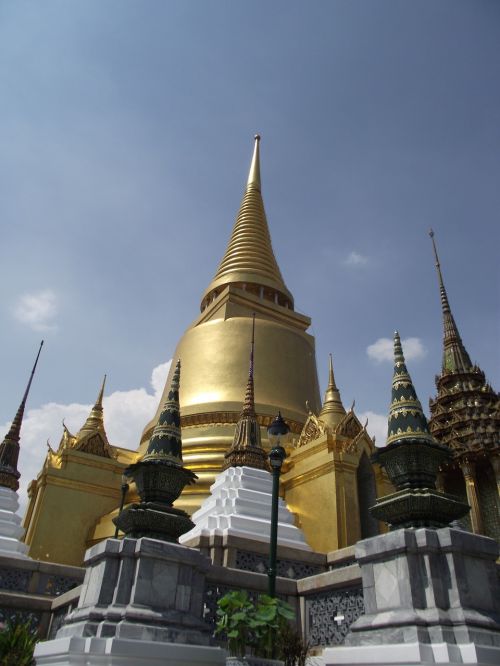 palace wat phra si pagoda