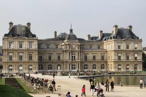 palais luxembourg castle paris