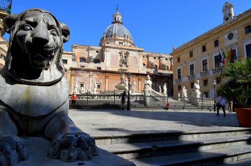 palermo fontana fountain praetorian