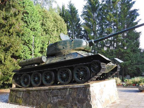 panzer t-34 war memorial
