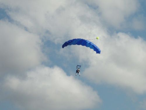 parachute sky free fall