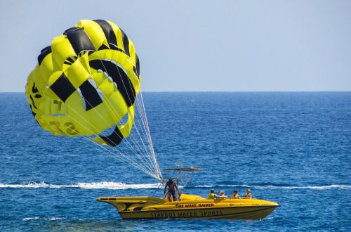 parachute paragliding yellow