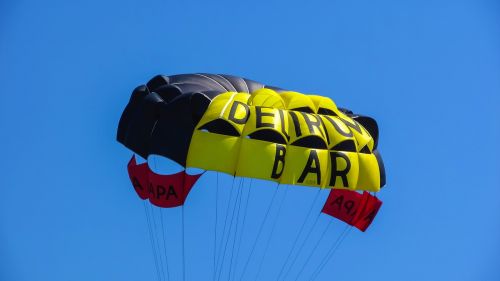parachute paragliding balloon