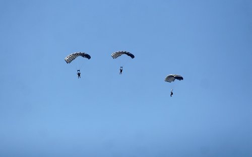 parachute  sports  sky