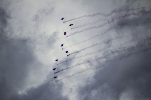 parachuting parachute skydiving