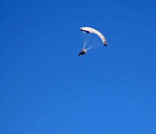 parachutist parachute white