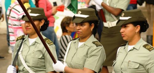 parade military ladies