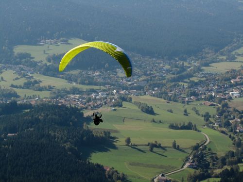 paragliding sport mountains