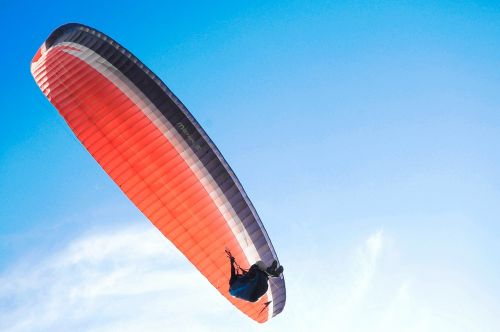 paragliding sky wind