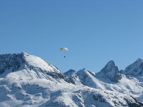 paragliding lech am arlberg mountain