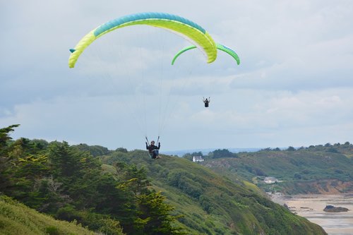 paragliding  paraglider  fifth wheel