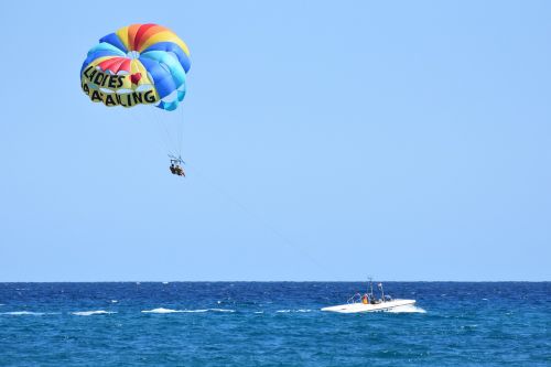 parasailing sports sea