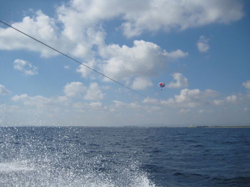 parasailing fly water sports