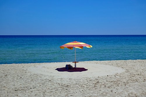 parasol  sardinia  sand