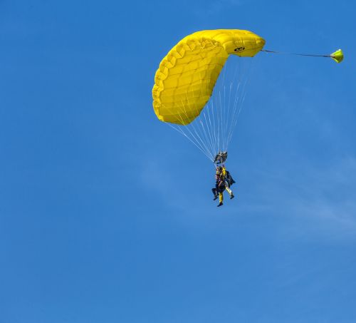 paratrooper flight skydiving