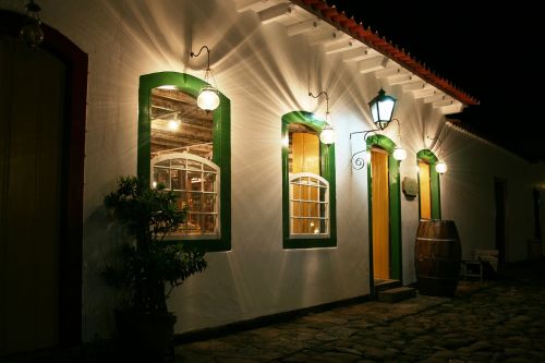 paraty facade lamps