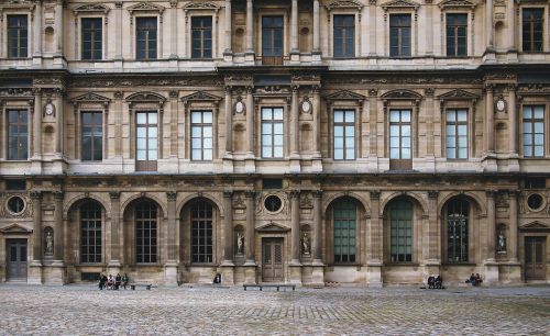 paris louvre france