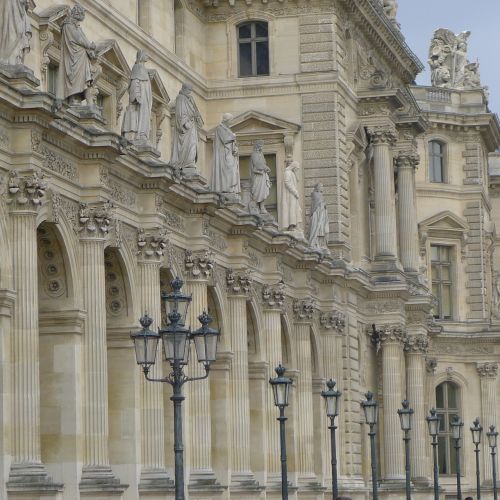 paris louvre palace